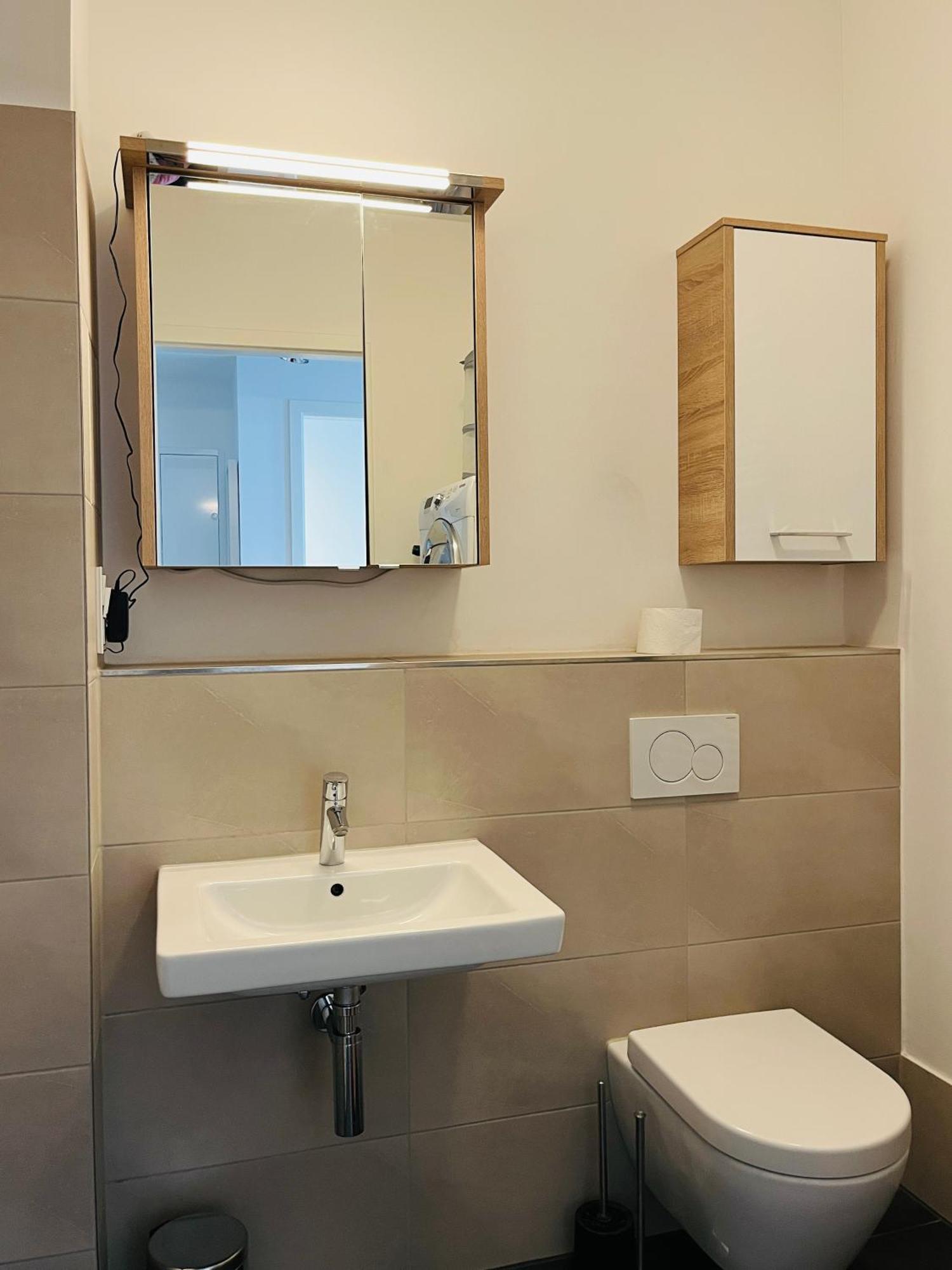 Modern Apartment In Mitte Берлин Екстериор снимка